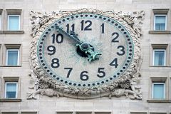 09-03 Met Life Tower Clock Close Up New York Madison Square Park.jpg